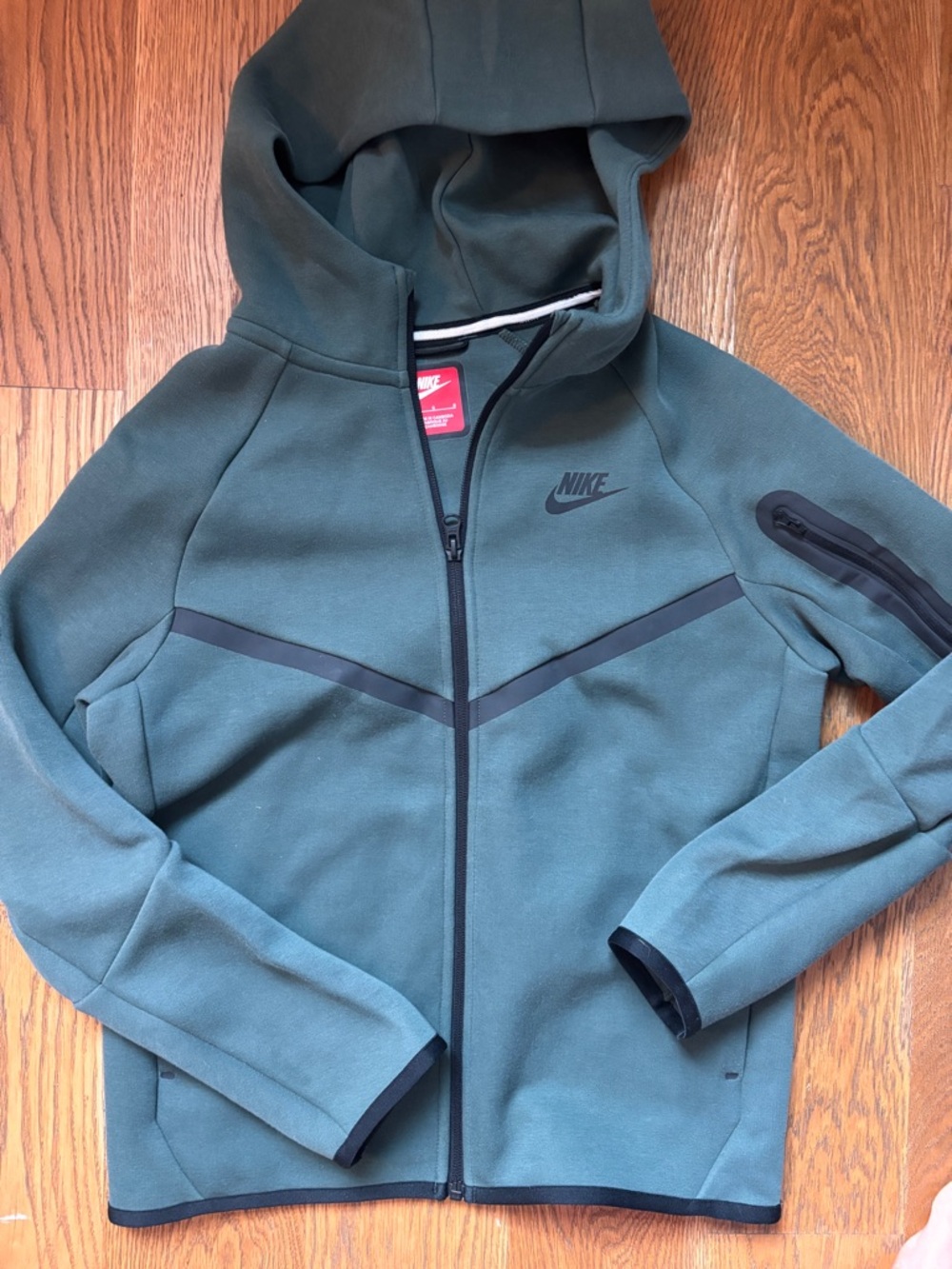 Nike hunter Green Full-Zip Hooded Jacket, worn once. Youth Large